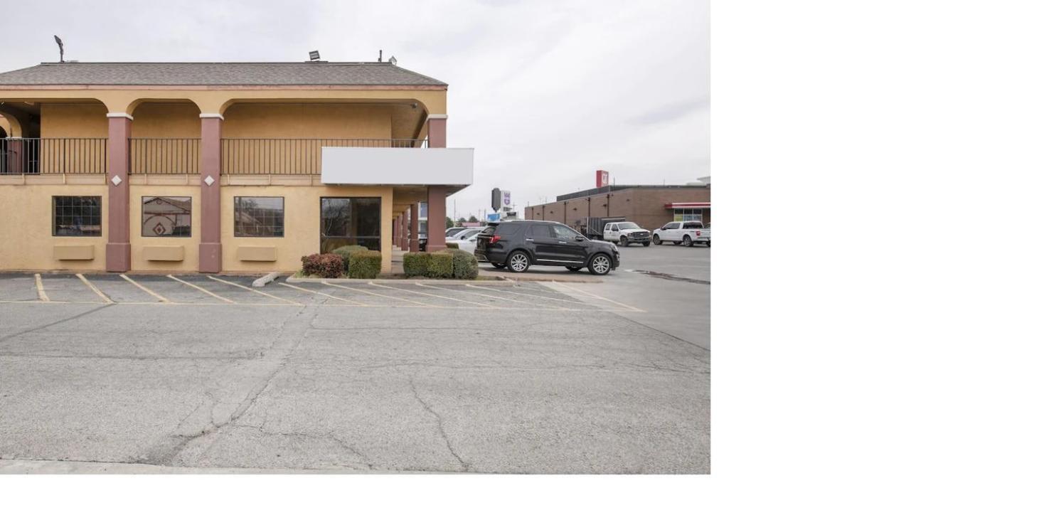 Southern Comfort Hotel Tulsa Exterior photo